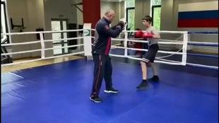 拳击学习视频,跟随视频教程，轻松掌握拳击技巧