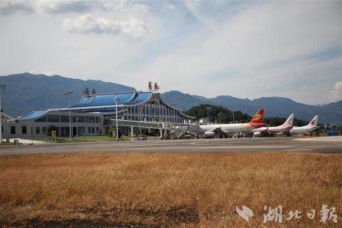 恩施机场视频,空中瞰见神秘土家族风情